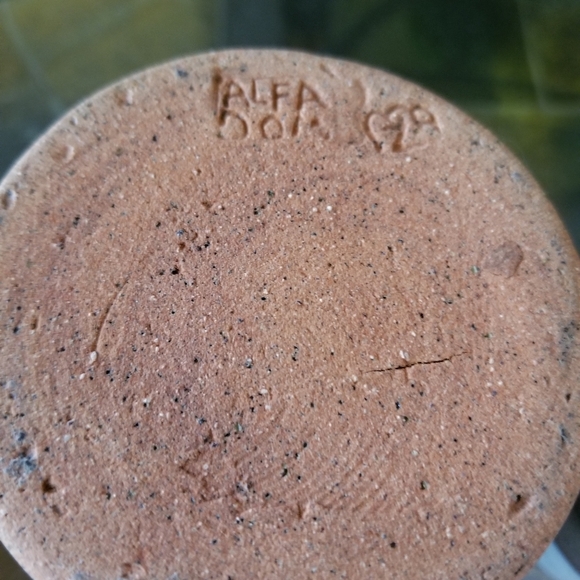 Alfa Dom pottery candle holder - Picture 4 of 9